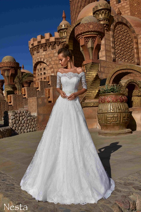 Закрытое свадебное платье с рукавом Nesta